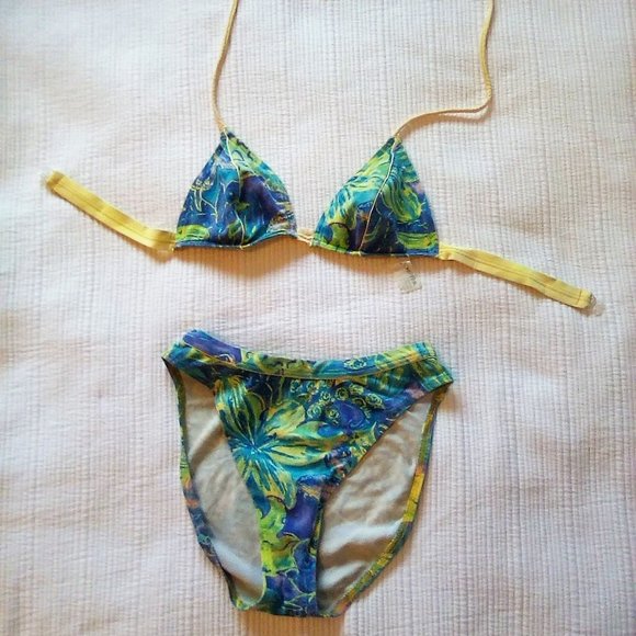 Vintage Bikini - Picture 2 of 4